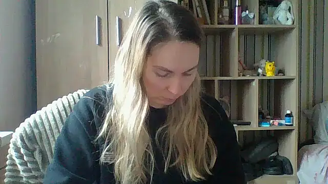 VikiLove765 online show from 16, 2, 2026