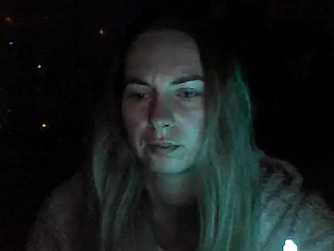 VikiLove765 online show from 13, 1, 2026