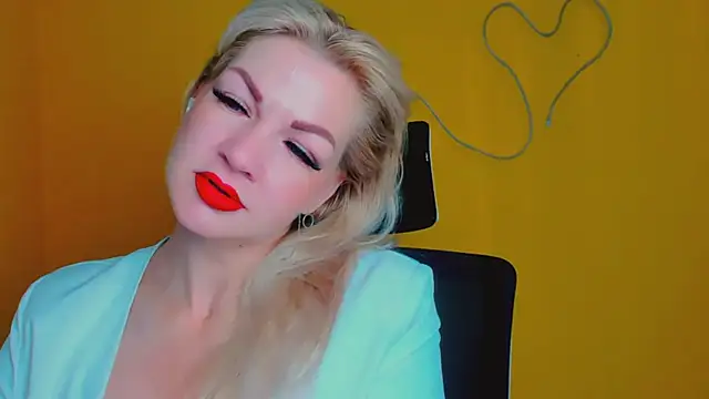 Snapshot of Madonna_Fire chatting on 18, 5, 2026 Madonna Fire online show from 18, 5, 2026