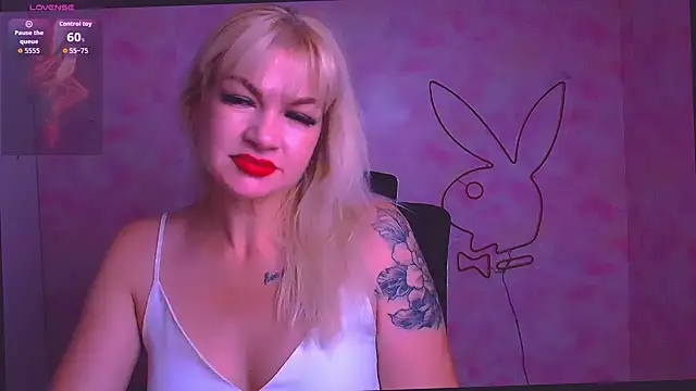 Snapshot of Madonna_Fire chatting on 18, 6, 2026 Madonna Fire online show from 18, 6, 2026