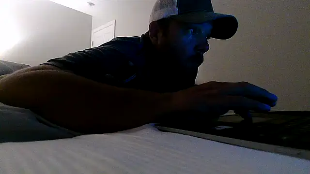 Snapshot of nuttincowboy chatting on 19, 5, 2026 nuttincowboy online show from 19, 5, 2026