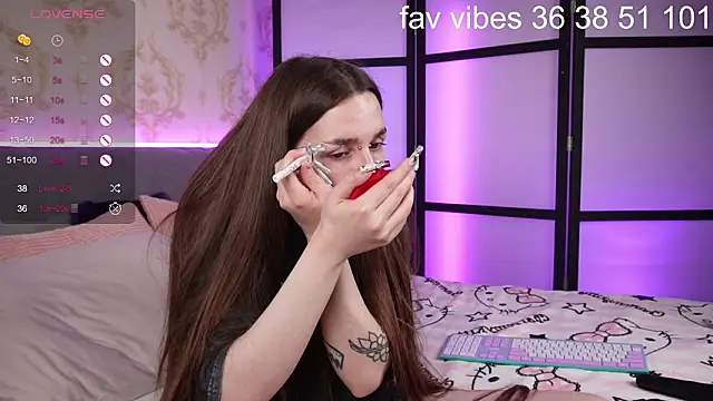 Alice Goth online show from 7, 2, 2026