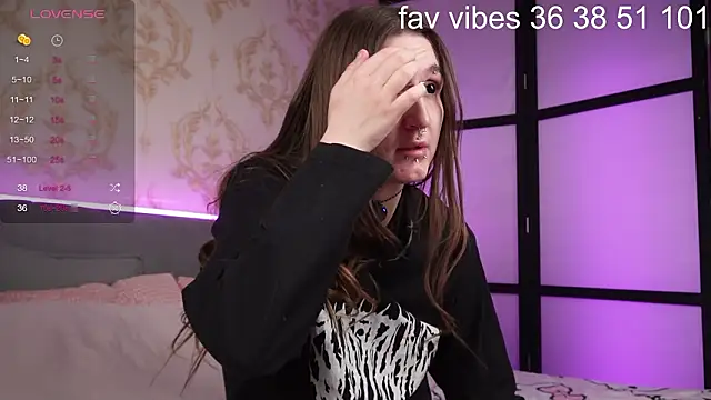 Alice Goth online show from 28, 2, 2026