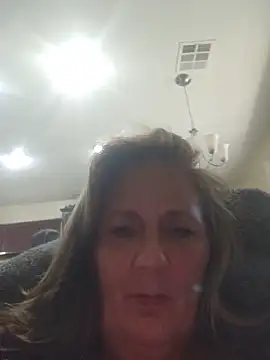 HotAzMilf online show from 5, 6, 2026