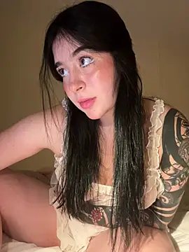Snapshot of evelynrosess1 chatting on 1, 5, 2026 evelynrosess1 online show from 1, 5, 2026