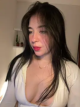 Snapshot of evelynrosess1 chatting on 3, 6, 2026 evelynrosess1 online show from 3, 6, 2026