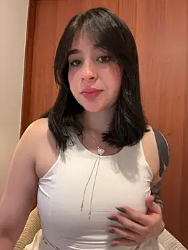 evelynrosess1 online show from 25, 6, 2026