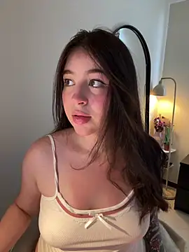 evelynrosess1 online show from 20, 4, 2026