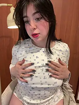 evelynrosess1 online show from 25, 6, 2026