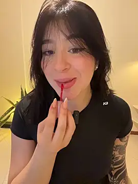 evelynrosess1 online show from 17, 7, 2026