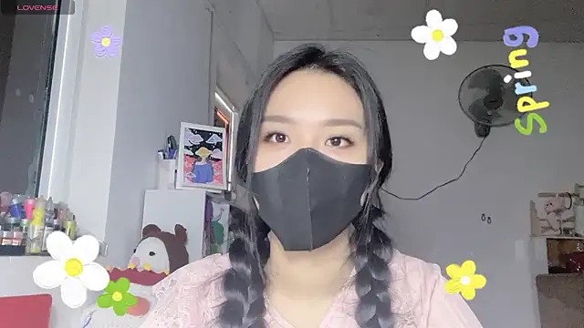 Snapshot of Tieu-May chatting on 5, 5, 2026 Tieu-May online show from 5, 5, 2026