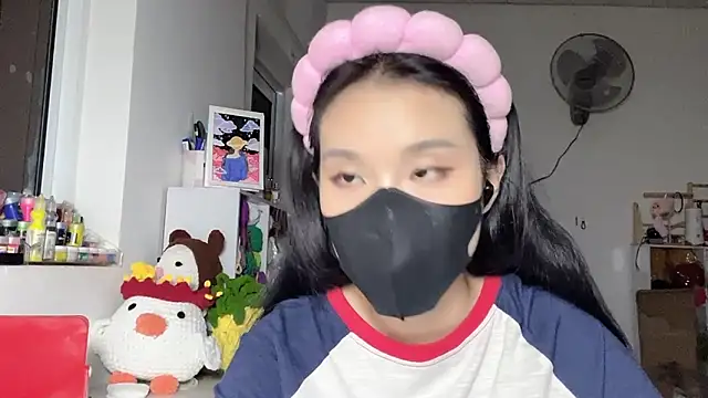 Snapshot of Tieu-May chatting on 6, 5, 2026 Tieu-May online show from 6, 5, 2026