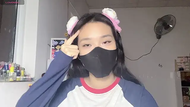 Tieu-May online show from 18, 4, 2026