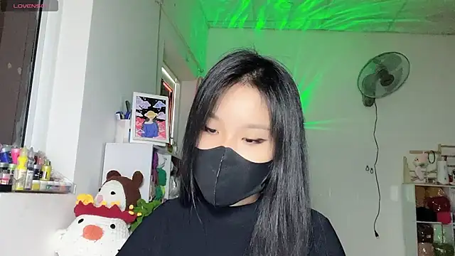 Snapshot of Tieu-May chatting on 8, 5, 2026 Tieu-May online show from 8, 5, 2026