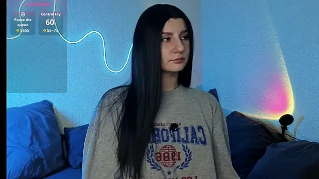 ValeryAlfie online show from 10, 4, 2026