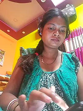 Snapshot of Romance_Aliya chatting on 5, 2, 2026 Romance Aliya online show from 5, 2, 2026