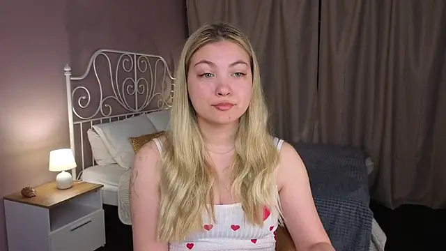 Snapshot of Angel__Grace chatting on 18, 5, 2026 Angel Grace online show from 18, 5, 2026