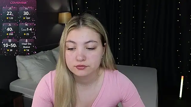 Snapshot of Angel__Grace chatting on 9, 5, 2026 Angel Grace online show from 9, 5, 2026