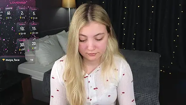 Snapshot of Angel__Grace chatting on 15, 5, 2026 Angel Grace online show from 15, 5, 2026