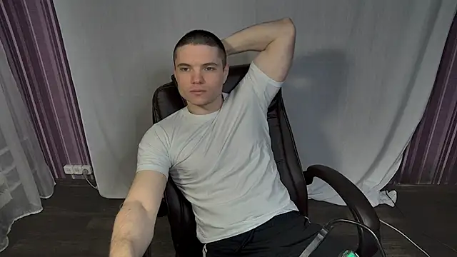 LoveMike1 online show from 14, 4, 2026