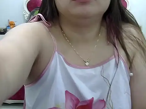 Sarah no land online show from 10, 3, 2026