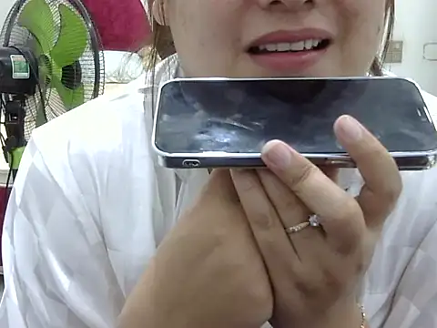 Sarah no land online show from 18, 3, 2026