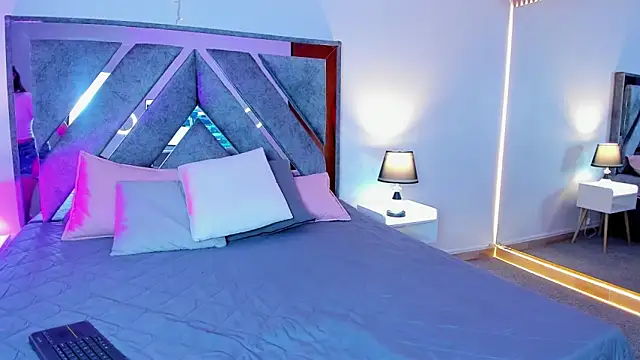 Astrid williams online show from 24, 3, 2026