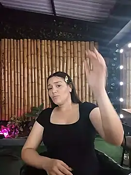 Astrid williams online show from 3, 6, 2026