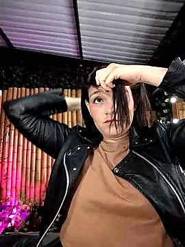 Astrid williams online show from 21, 4, 2026