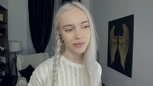 KristalCrowner online show from 15, 2, 2026