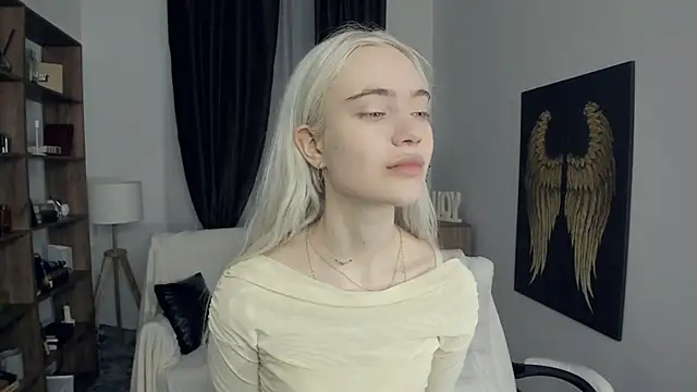 KristalCrowner online show from 21, 2, 2026