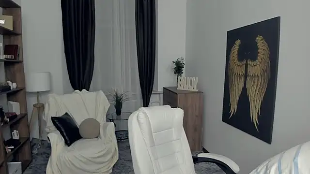 KristalCrowner online show from 6, 2, 2026