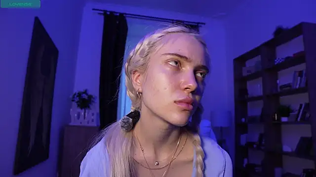 KristalCrowner online show from 21, 4, 2026