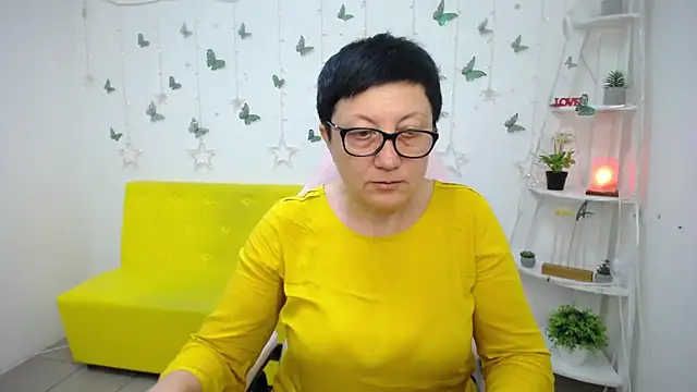 Snapshot of EmilyL0ve chatting on 20, 5, 2026 EmilyL0ve online show from 20, 5, 2026