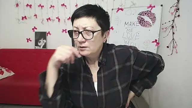 EmilyL0ve online show from 24, 2, 2026