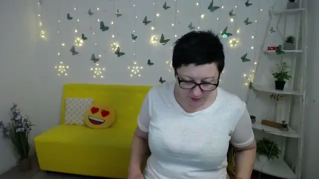 EmilyL0ve online show from 7, 3, 2026