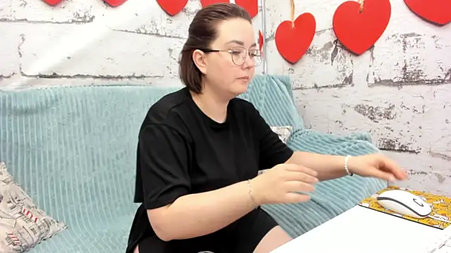 Sweetie Rozzy online show from 13, 5, 2026