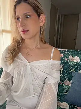 Snapshot of milablossom01 chatting on 20, 2, 2026 milablossom01 online show from 20, 2, 2026