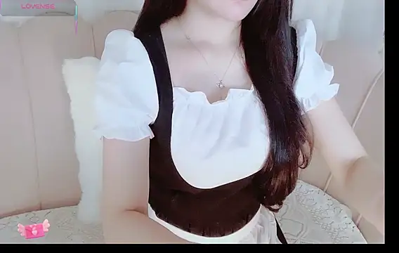 Junnatalie   online show from 9, 4, 2026