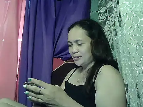 Snapshot of prettymomma24xx chatting on 30, 5, 2026 prettymomma24xx online show from 30, 5, 2026