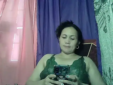 Snapshot of prettymomma24xx chatting on 31, 5, 2026 prettymomma24xx online show from 31, 5, 2026