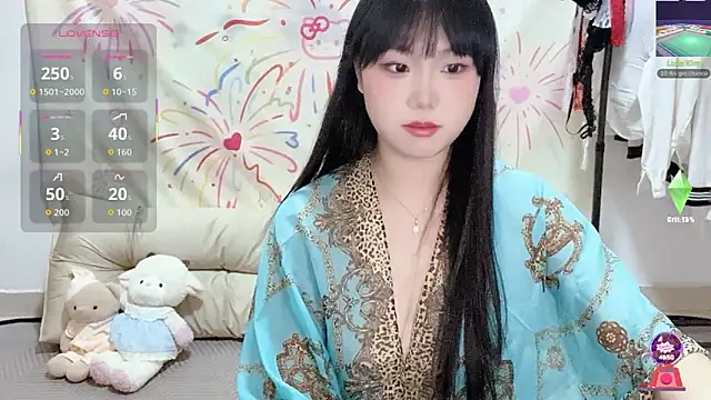 Snapshot of xiaoguai99 chatting on 6, 5, 2026 xiaoguai99 online show from 6, 5, 2026