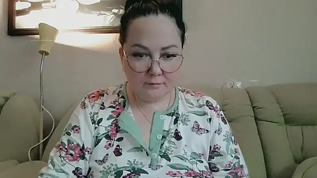 infinity loveliness online show from 19, 4, 2026