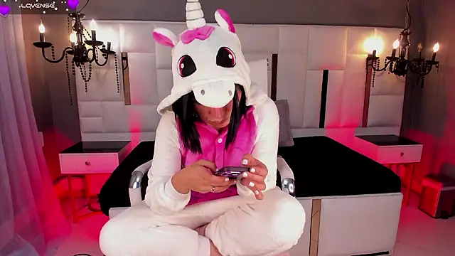 MAGIC ISIS  online show from 28, 2, 2026