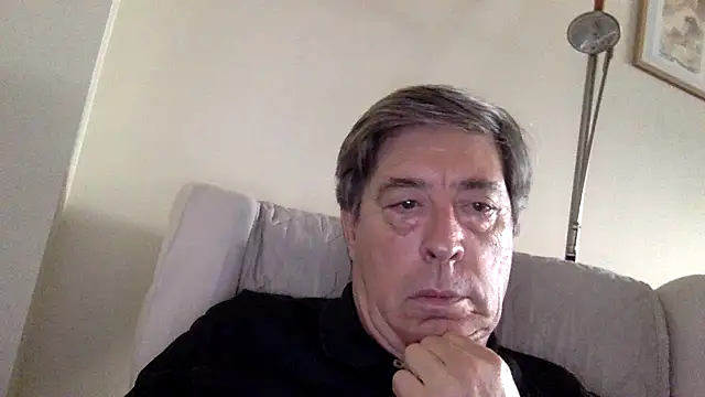 Snapshot of alfredo10011 chatting on 17, 6, 2026 alfredo10011 online show from 17, 6, 2026