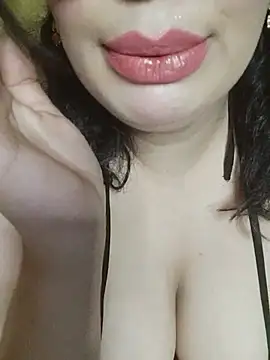 Snapshot of charmoutak_nada chatting on 28, 7, 2026 charmoutak nada online show from 28, 7, 2026
