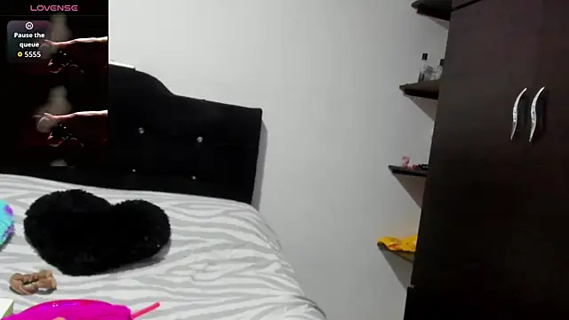 tina2204 online show from 6, 3, 2026