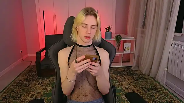 Snapshot of lucidangelok1 chatting on 5, 5, 2026 lucidangelok1 online show from 5, 5, 2026