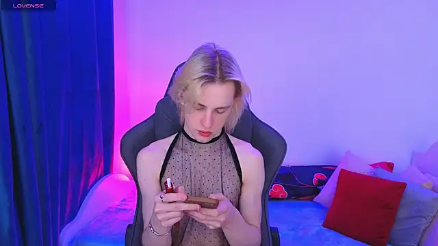 lucidangelok1 online show from 24, 4, 2026