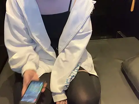 Snapshot of pon05240 chatting on 10, 6, 2026 pon05240 online show from 10, 6, 2026